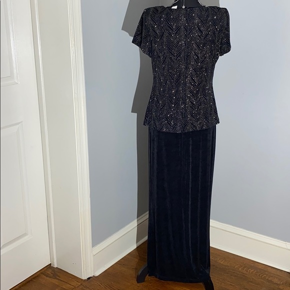 S.L. Fashions Sequence Dress - Picture 3 of 8